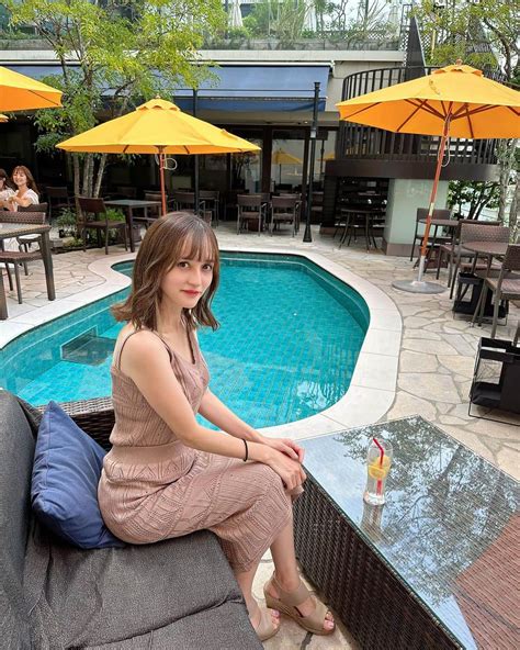 奥山絵里奈さんのインスタグラム写真 奥山絵里奈instagram「肉会 の後 プール付きカフェ 347cafelounge