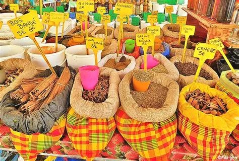 Les 8 plus beaux marchés de l île de Guadeloupe