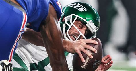 New York Jets Qb Aaron Rodgers Suffers Season Ending Achilles Tendon Tear