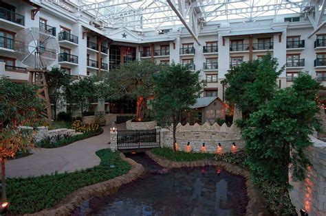 GAYLORD TEXAN RESORT & CONVENTION CENTER GRAPEVINE | GREAT PRICES, BOOK ...