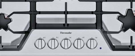 Thermador® 36" Stainless Steel Masterpiece® Star® Natural Gas Cooktop ...