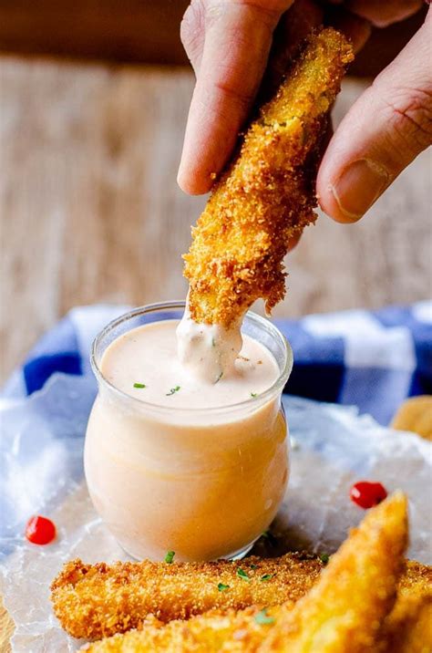 Crispy Deep Fried Pickles With Sriracha Ranch Dipping Sauce Recipe