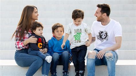 Puro Amor Antonella Roccuzzo Y Messi Le Dieron Una Enorme Felicidad A