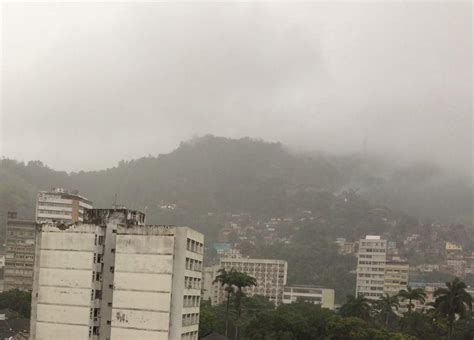 Alerta De Chuva Intensa E Frente Fria Para O Es Durante O Feriado