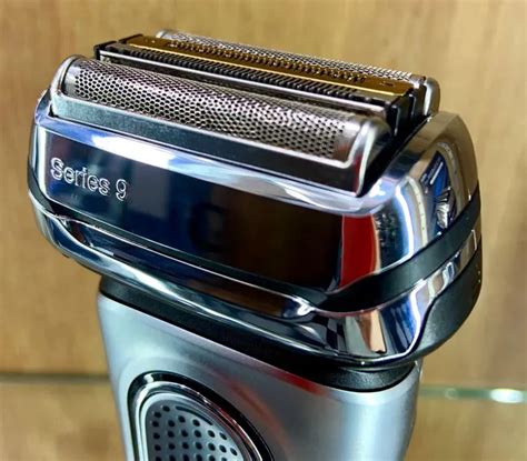 Debate On Foil Vs Rotary Shaver: 2 Popular Types Of Electric Razors