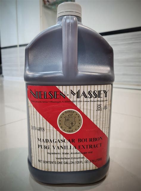 Nielsen Massey Madagascar Bourbon Pure Vanilla Extract Gallon Food