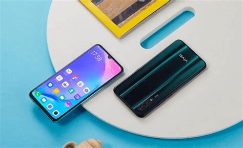 Vivo Z X Launched With Sd Chipset And Triple Rear Cameras Opsule