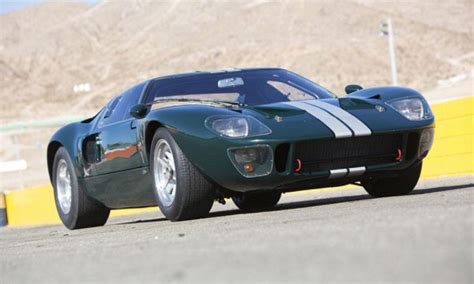 Historic 1965 Ford Gt40 Could Fetch 3 Million At Rms Arizona Auction