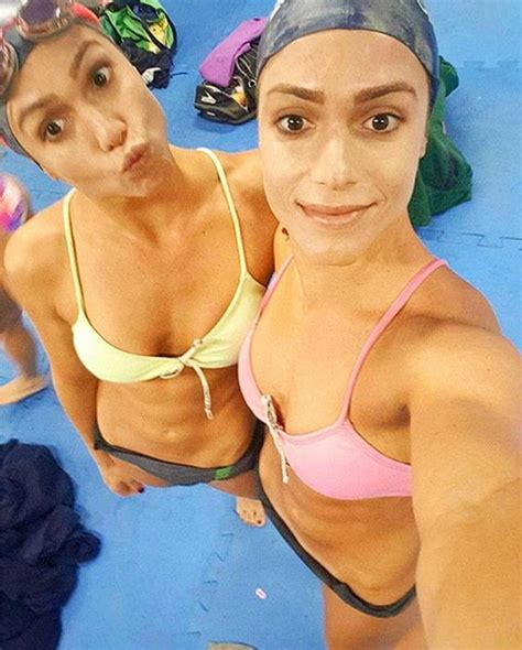 Ego Bia E Branca Feres Exibem Barrigas Secas Em Selfie Pr Treino