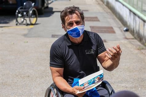 Alex Zanardi Grave In Incidente Perch Era In Toscana Tour Di