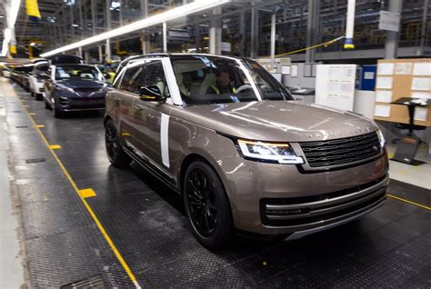 Inside Productions At Solihull Jaguar Land Rover Plant Birmingham Live