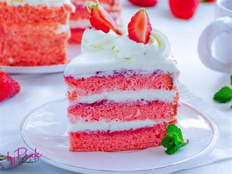 Delicious Strawberry Cake Recipe From Scratch ⋆ by Pink