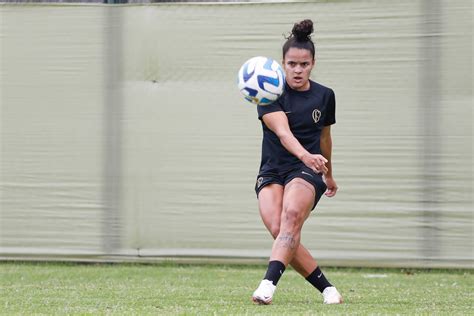 Futebol Feminino: com elenco dividido, Corinthians treina neste sábado