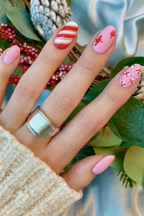 20 Candy Cane Nails To Get You Into The Holiday Spirit Your Classy Look