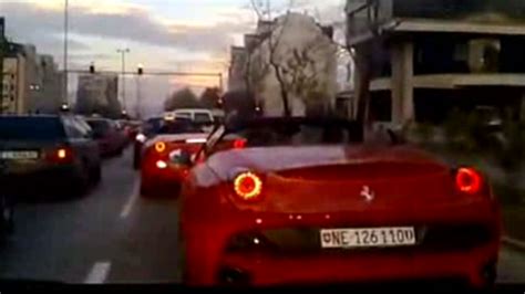 Bulgare Rast Mit Seinem Ferrari In Gegenverkehr Oe At