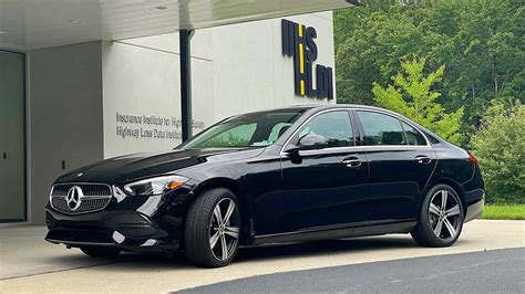 Mercedes Benz C Class Gets Iihs Top Safety Pick Award