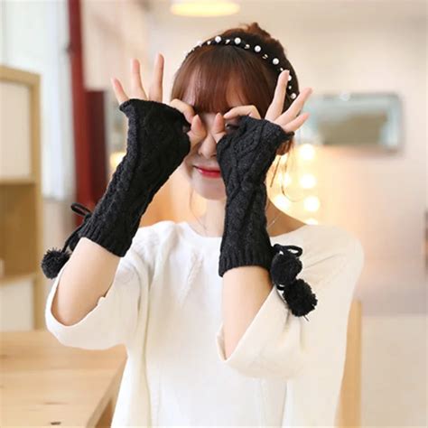 Lovely Ball Gloves Without Fingers Acrylic Knitted Half Finger Female