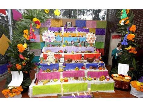 Altar De Muertos ¿qué Significan Escalones Y 16 Elementos