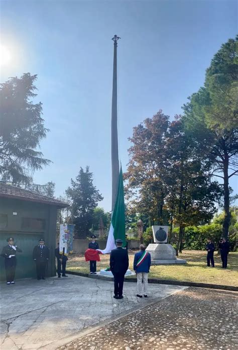 All Idroscalo Di Desenzano Svetta L Idrovolante Del Record Di Agello