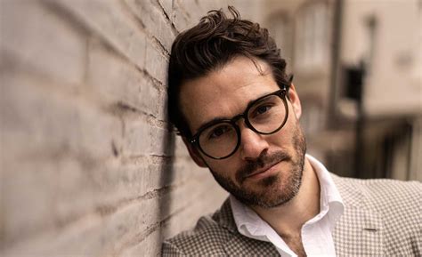 Circle of Style: A Guide to Mens Round Glasses – Banton Frameworks