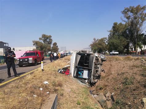 Deja Volcadura De Cami N Heridos En La M Xico Pir Mides