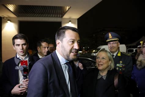 Salvini La Corte Dei Conti Del Lazio Indaga Sui Voli Di Stato Lui