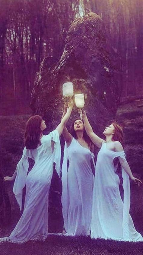 5 BEST Waning Moon Rituals for 2024 | The Moon School in 2024 | Witch aesthetic, Witch, Beltane