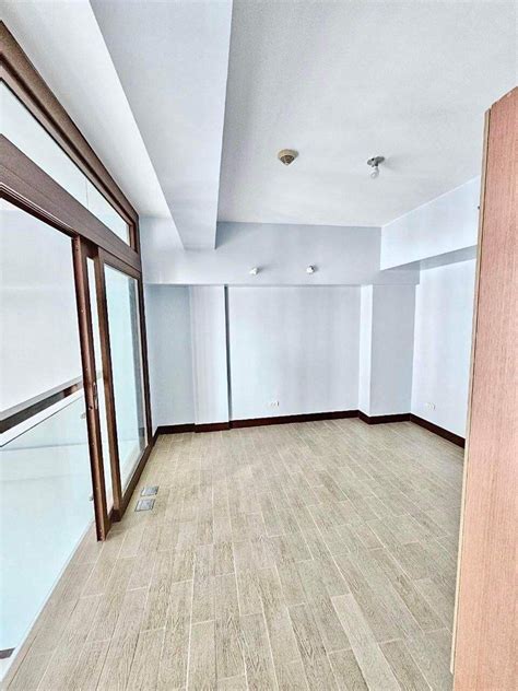 62sqm 1 Bedroom Loft At Eastwood Legrand Tower 2 Libis Quezon City Property For Sale