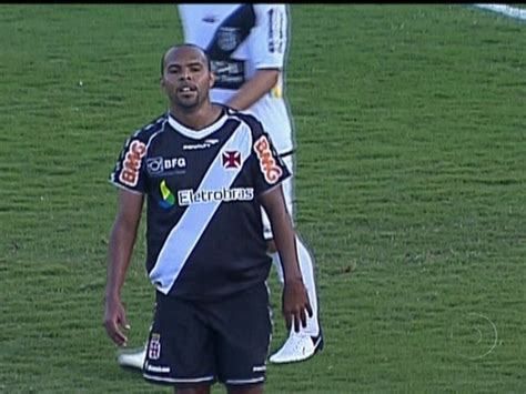 Vasco E Ponte Preta Empatam Em 0 A 0 Em Campinas Pelo Brasileirão 2012