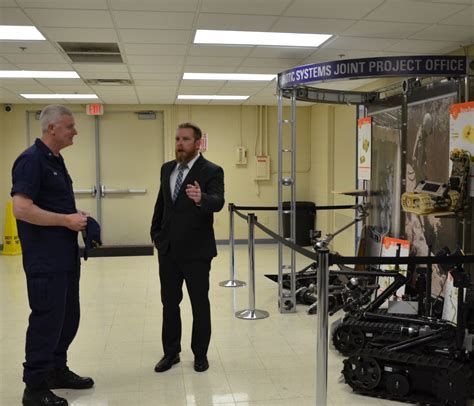 Army Delivers First Robots To Us Coast Guards National Strike Force