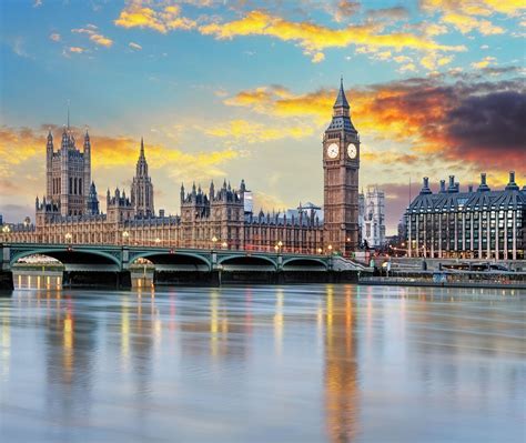 Fine Arts, Media and Communications (UAL) | London | College Study