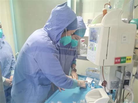 坚守岗位尽职尽责 守护生命全心全意医务人员急诊中心血透中心icu 健康界