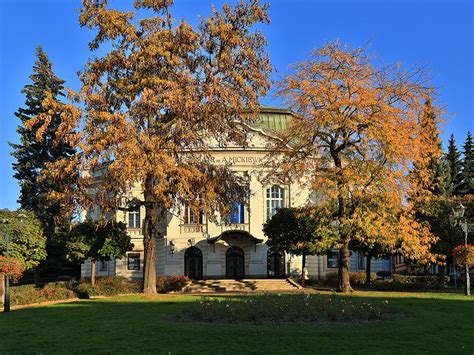 Teatr Im A Mickiewicza W Cieszynie Hotel Liburnia Cieszyn