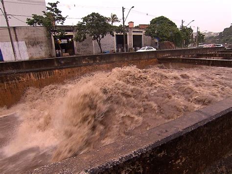 G1 Chuva Forte Atinge Bh E Cidades Da Região Metropolitana Notícias