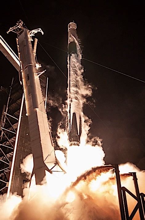 Spacex Crew Dragon Launch And Iss Docking In Pictures Autoevolution