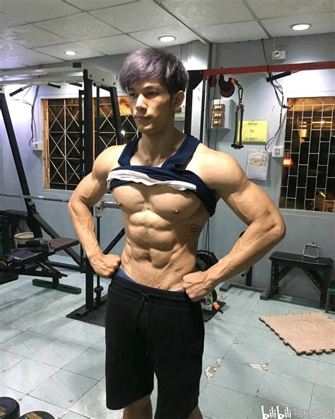 青筋暴起 鲜嫩魔鬼筋肉人momotaroman63 哔哩哔哩