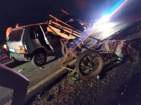 Carro E Cavalo Charrete Batem De Frente Na Br Em Gua Ra Cgn