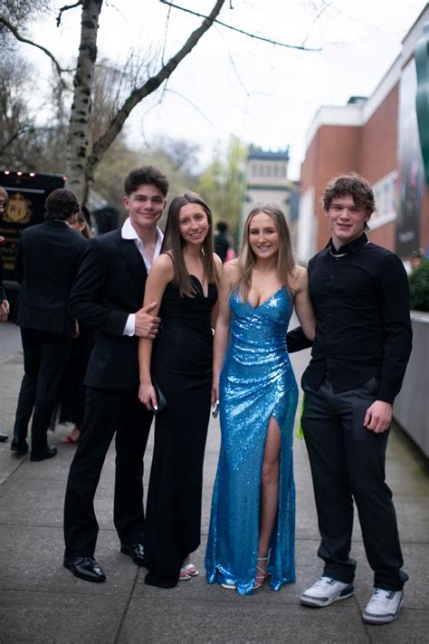 2023 Clackamas High School Prom At Portland Art Museum