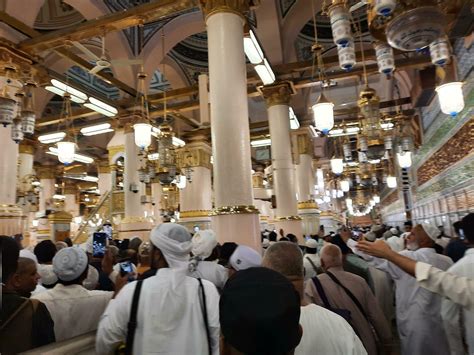 Medina Saudi Arabia April 2023 Muslim Pilgrims Are Going To Visit