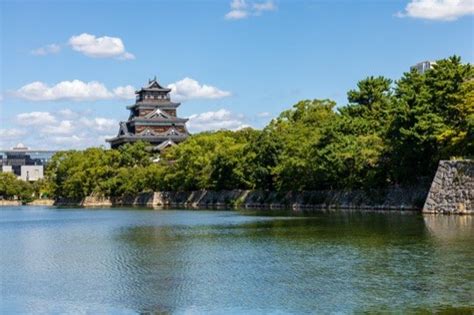 Hiroshima Castle - Hiroshima - Trundle Japan