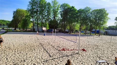 Boiska do siatkówki plażowej