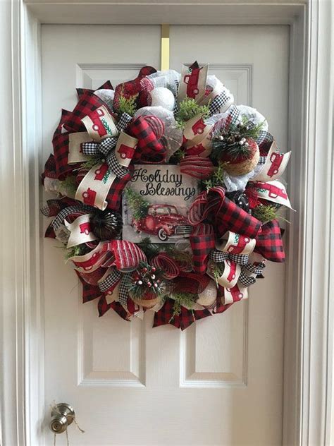 This Gorgeous Buffalo Plaid Christmas Wreath Is Just The Right Touch On