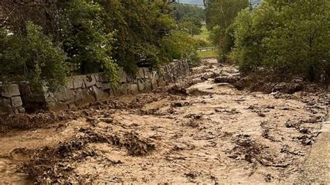 Tausende Haushalte Ohne Strom Ausfall Nach Heftigem Unwetter In