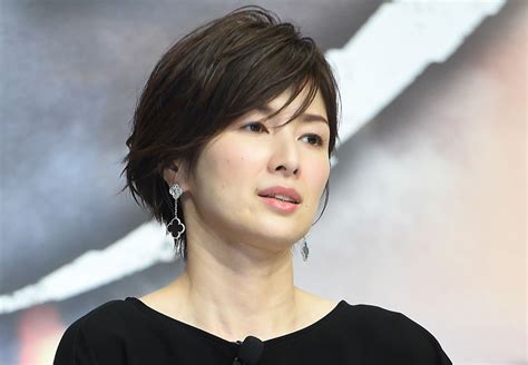 吉瀬美智子48歳「元カレ」とペアルックで「再会」♥ブラックコーデ「カッコよくて素敵」「美魔女の象徴」 ライブドアニュース