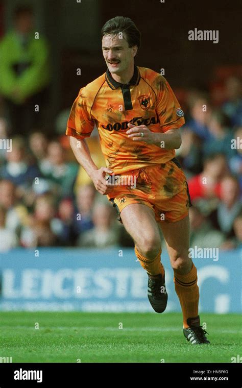 DEREK MOUNTFIELD WOLVERHAMPTON WANDERERS FC 22 September 1992 Stock