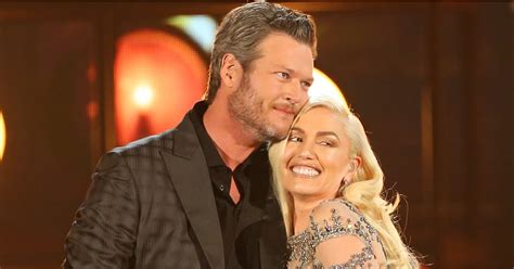 Gwen Stefani And Blake Shelton Sing Billboard Music Awards Popsugar Entertainment