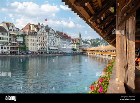 Ltester Berdachter Holzsteg In Europa Fotos Und Bildmaterial In