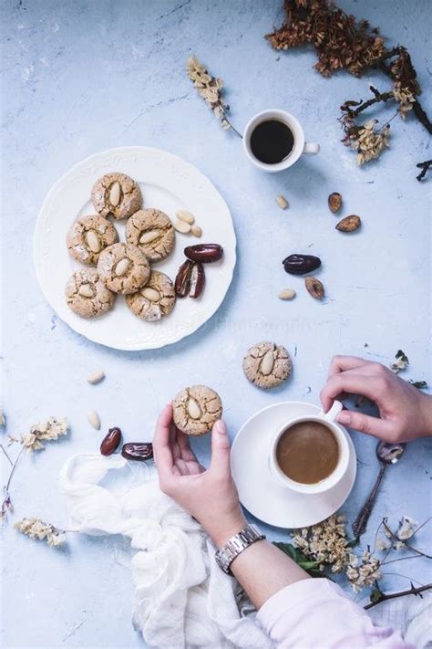 Almond Crinkle Cookies Petits Biscuits Craquel S Amandes Miel