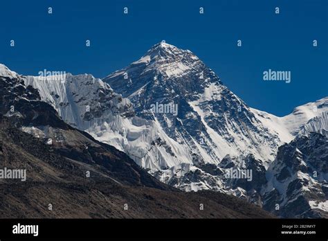 Monte Everest Senderismo Fotografías E Imágenes De Alta Resolución Alamy