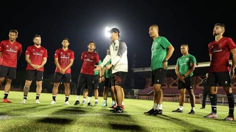 Mulai Latihan Perdana Shin Tae Yong Sebut Empat Pemain Timnas